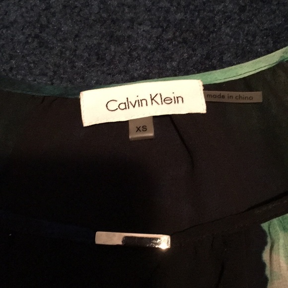 Calvin Klein ladies top - Picture 2 of 4